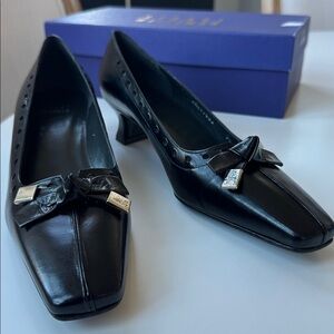 Stuart Weitzman Black Leather Small Heel Pump 7.5 NWOT